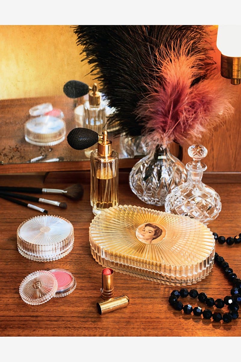 Emma.Sundh.and.Sarah.Wing.Vintage.Hairstyles.Simple.Steps.for.Retro.Hair.With.a.Modern.Twist.2015.RETAiL.EPUB.eBook-NODE